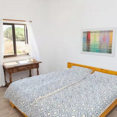 6 Bedrooms Heated Pool Holiday home *